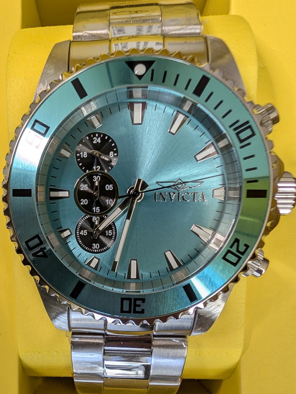 Invicta Pro Diver Men’s Watch (Model 51125) - Tiffany Blue
